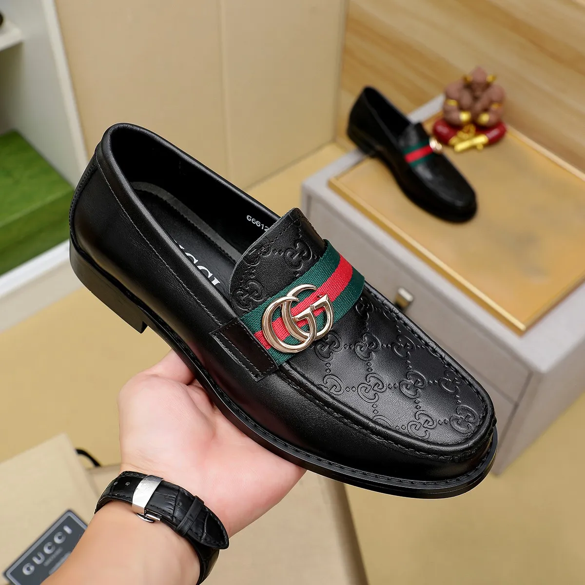 Men's men's shoes💰460💰💰Gucci official website men's business formal leather shoes updated💥Hong Kong counters synchronize new styles💥completely one-to-one replica shipment👍zero gap in counter quality 0⃣️made of imported cowhide on the outside+water-dyed🐂leather lining, color optional! Matching code 38-45